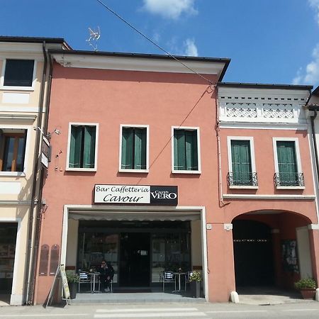 Locanda Trattoria Caffe Cavour Чіттаделла Екстер'єр фото
